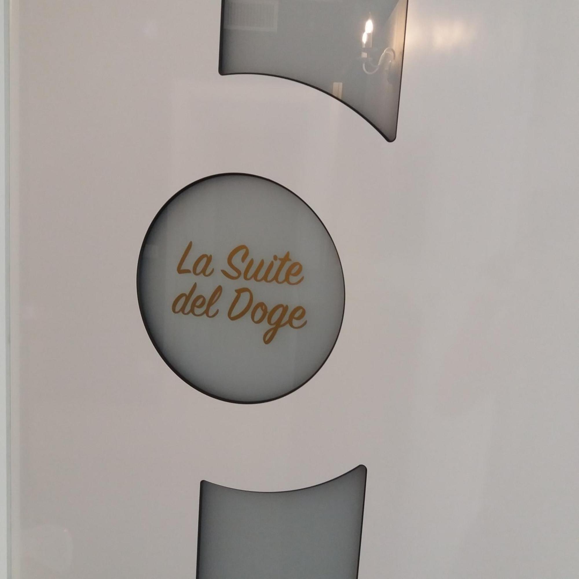 Suites Train Station Mestre Exterior photo